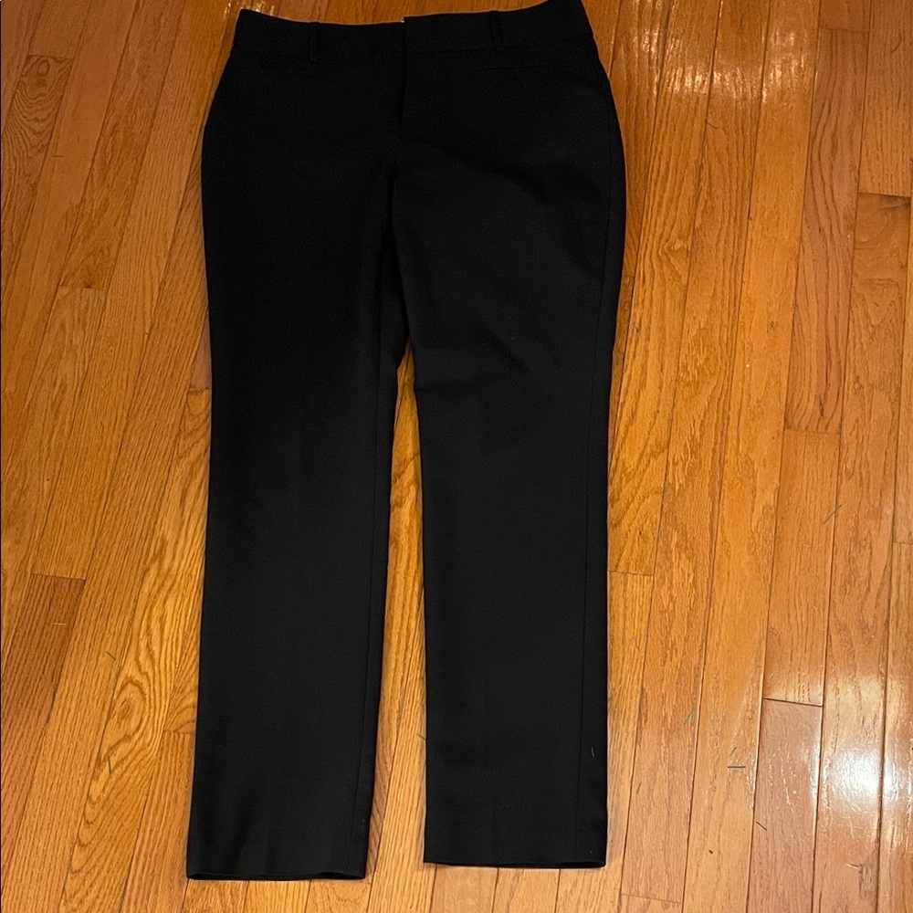 Calvin Klein Black Straight Leg Pants like new
Front and back pockets
